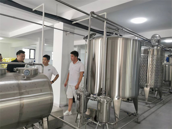 液體水溶肥料加工設(shè)備流水線 小型勾兌液態(tài)肥整套設(shè)備